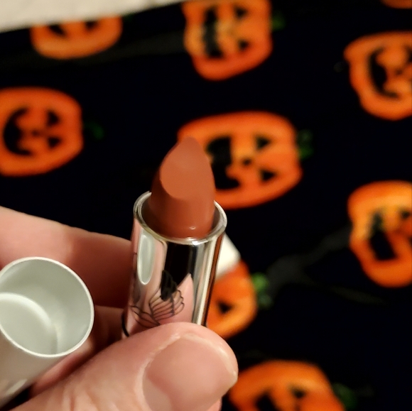 Lipstick - Picture 2 of 3